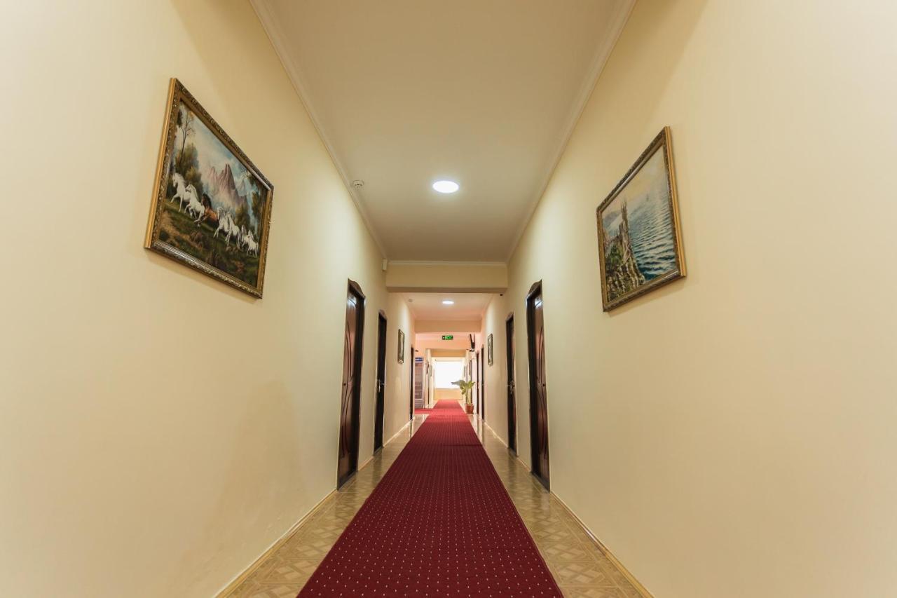 Orom Hotel Fergana Exterior photo